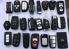 汽车钥匙注塑用哪种立式注塑机？